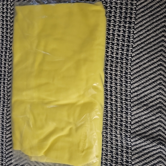 Calvin Klein Long Sleeve T Shirt.BRAND NEW w/ TAGS!!!! - Picture 4 of 10